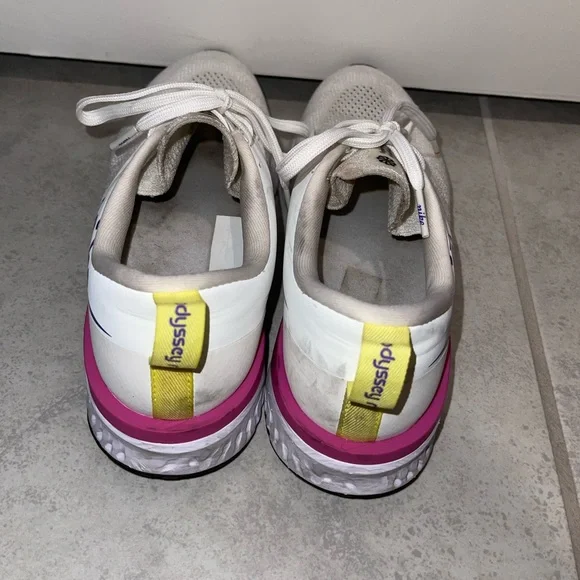 Nike React Sneakers 💖 - Picture 5 of 6